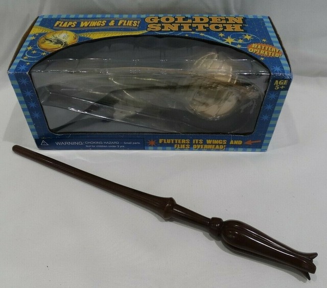 Wizarding World of Harry Potter Tethered Flying Golden Snitch and Gift
