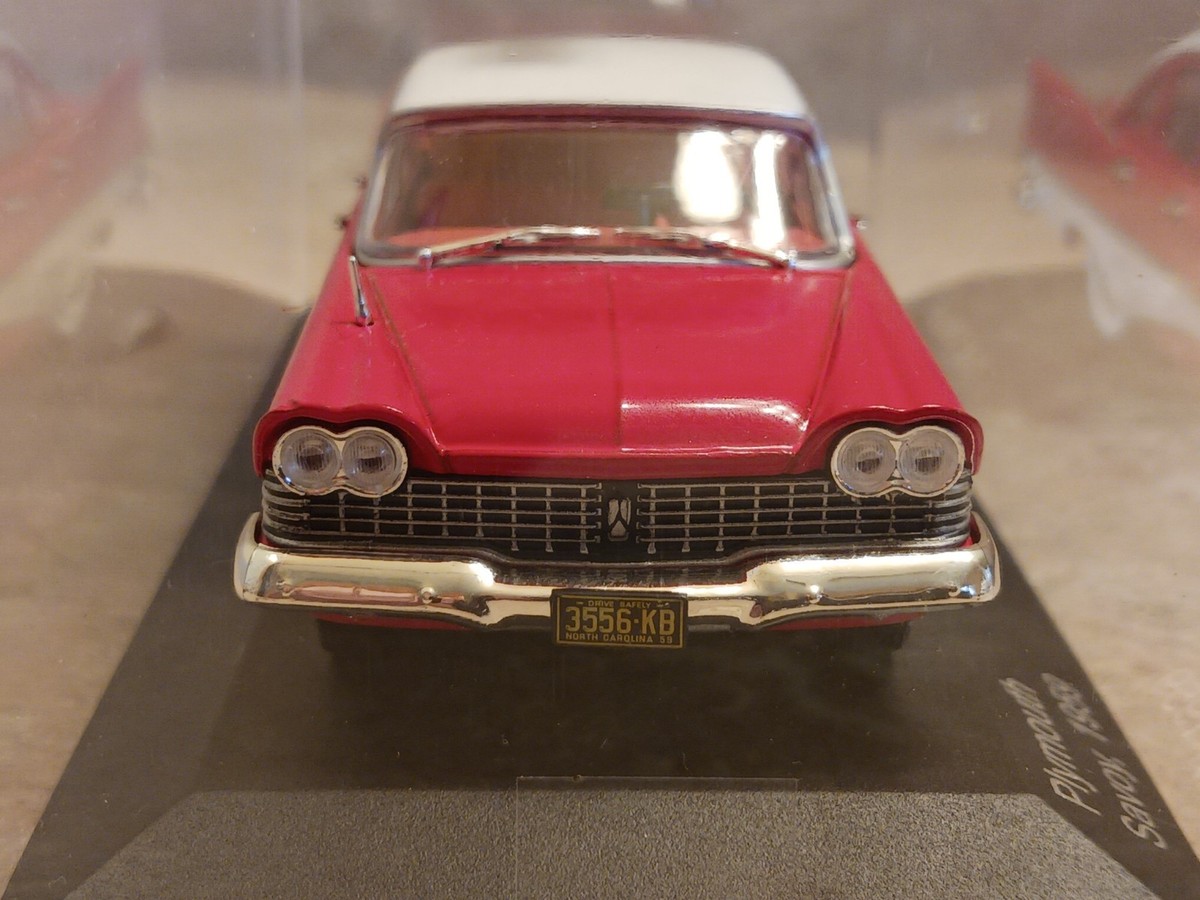 Whitebox 1/43 diecast, 1959 Plymouth Savoy sedan Red & White, MINT
