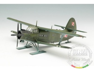 Trumpeter 1/72 Antonov An-2 Colt on Skis