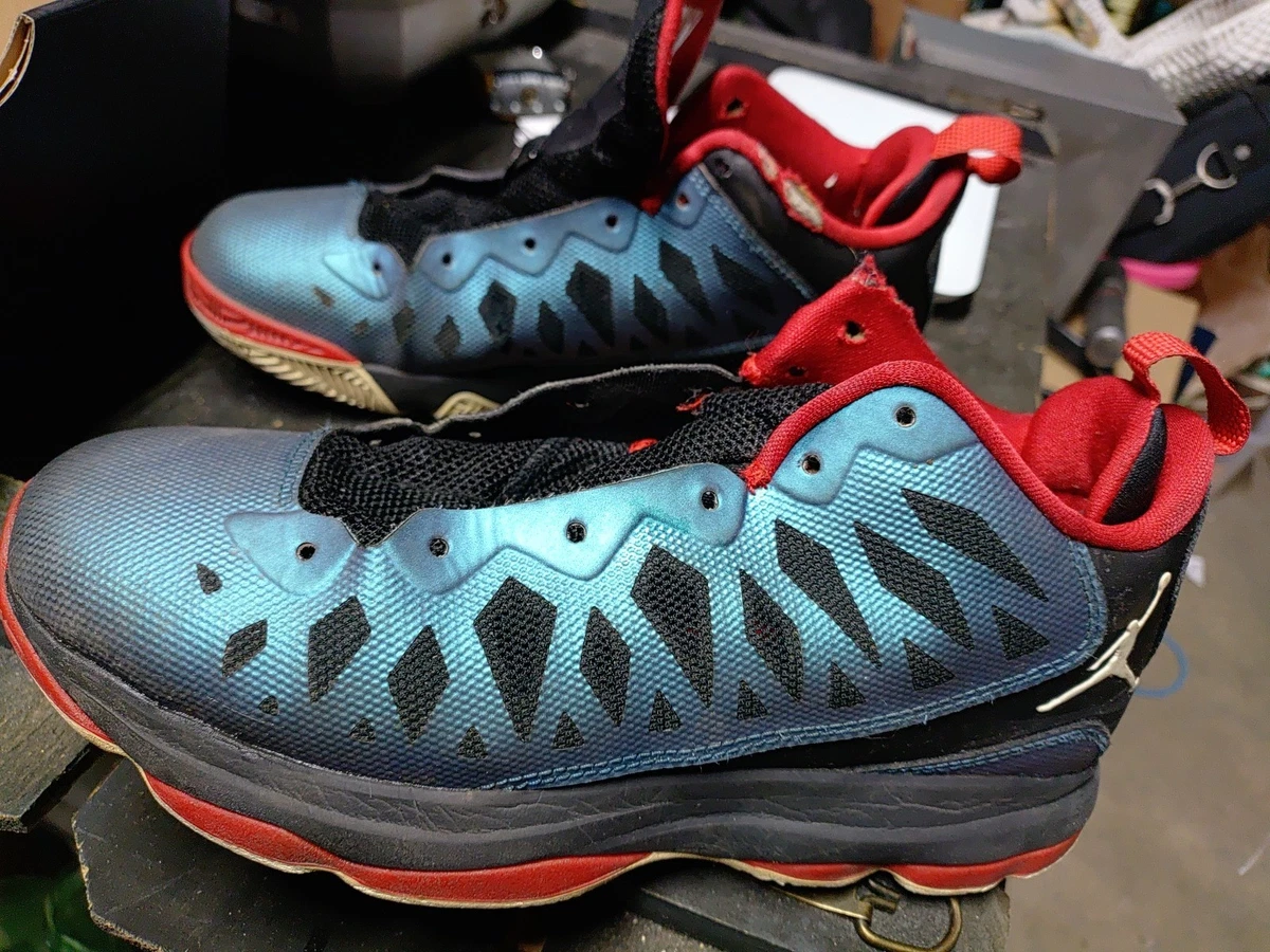 Jordan CP3.VI Iridescent for Sale | Authenticity Guaranteed  display picture 2