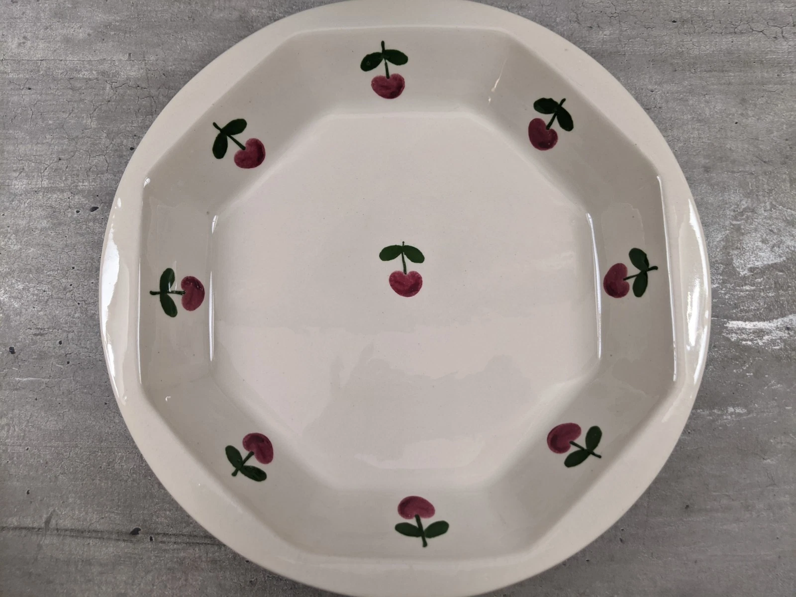 Hartstone USA Round Pie Baker Dish CHERRY PATTERN Stoneware 10.5" Vintage NICE!