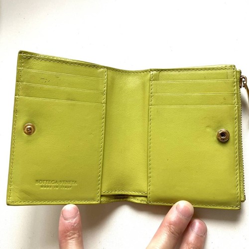 BOTTEGA VENETA Authentic Leather Bifold wallet in intrecciato - Picture 4 of 9