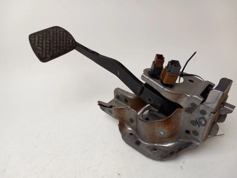 Pedal de freno Nissan Murano 2011 Foto 2 de 4