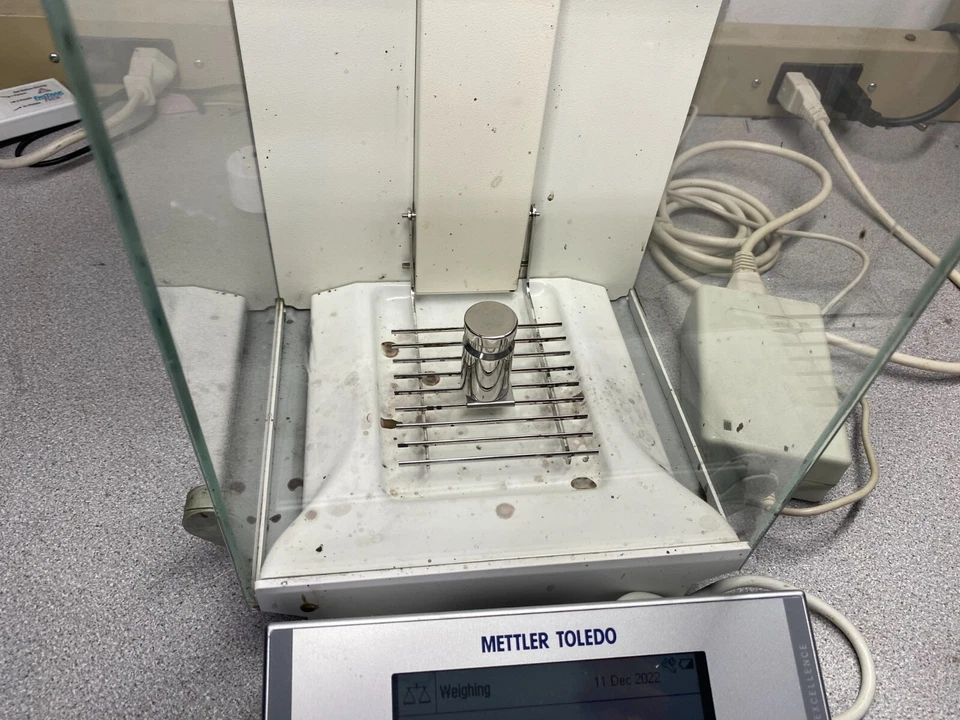 Mettler Toledo XS104 Analytical Balance Scale,   120g  Max,  d = 0.1 mg - Image 4 of 4