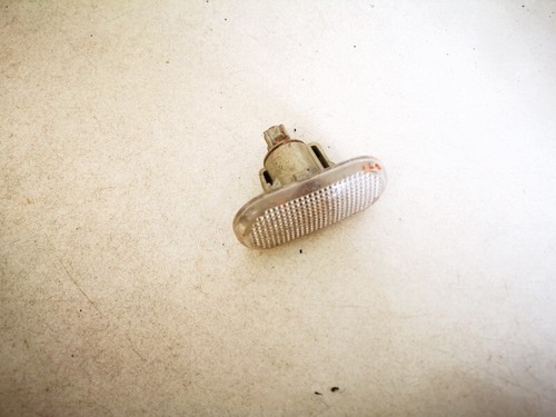 Renault Clio 2003 Clear Side Repeaters Right 8200257684, Genuine #1414477-05