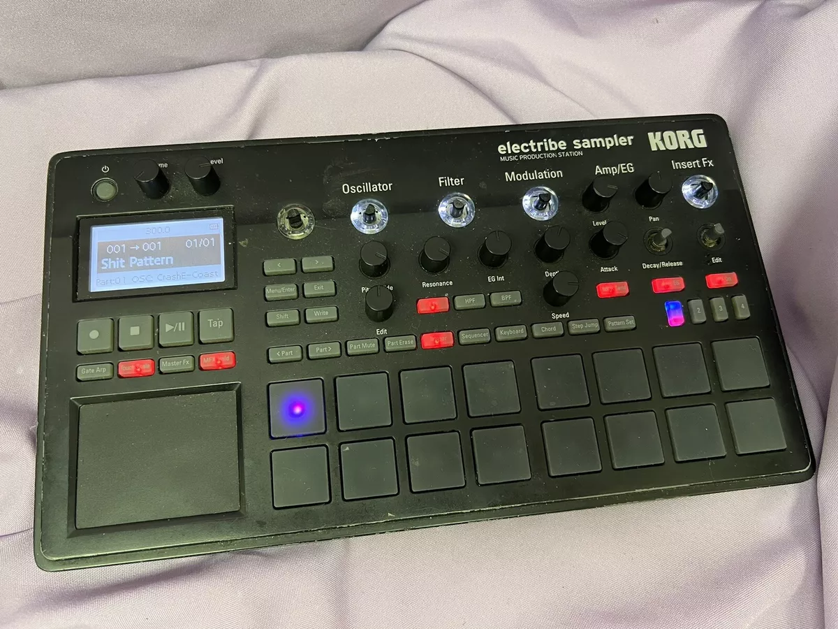KORG ELECTRIBE2S Music Production Station Synthesizer! Works Great