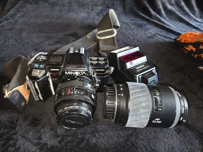 Minolta Maxxum 7000 AF 35mm SLR Camera w/ AF 70-210 AF 35-70 & 2800 Flash