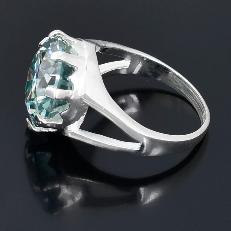 7.60 Ct Certified Blue Diamond Ring ! Amazing- Free Diamond Studs. Free Tariffs.