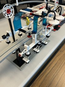 LEGO Space: 6990 Futuron Monorail Transport
