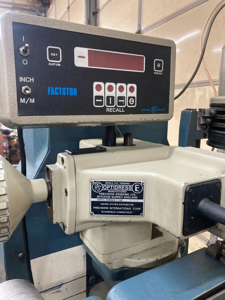 AMOLADORA DE SUPERFICIE 6" X18" Jones & Shipman 540-P T 3 EJES  Foto 4 de 4