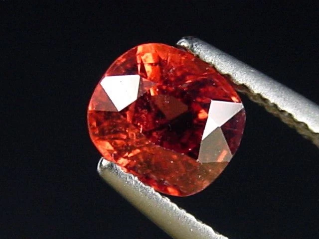 Orangeroter Spinell 1,18 Ct.  Kissenschliff Sri Lanka (5420t) - Bild 2 von 2