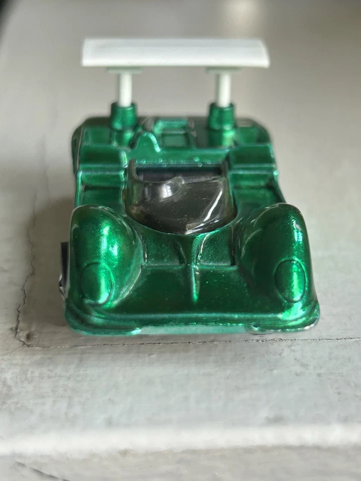 CHAPARRAL 2G, Original Hotwheels Redline! Green, Black Interior. US - Image 4 of 4