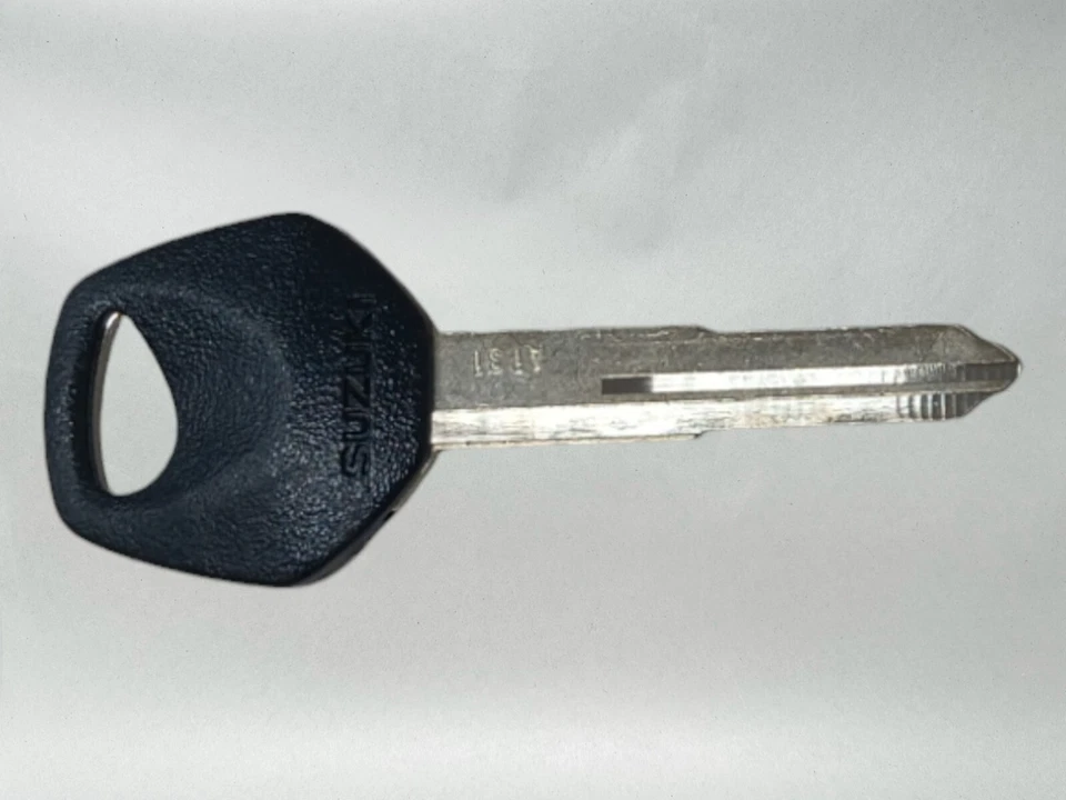 Suzuki OEM Authentic 1996 - 2023Dr650Se Dr 650 SeIgnition Key Blank 37146-33E00 - Image 4 of 4