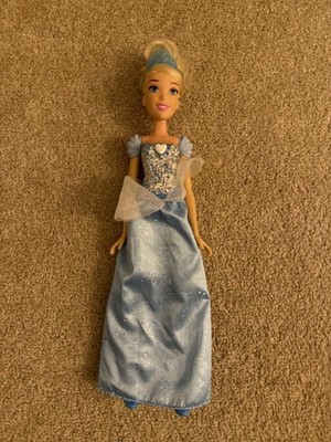 Disney Princess Cinderella Royal Shimmer Puppe Hasbro 2018