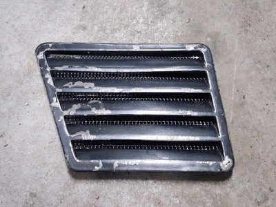87 Trans Am Passenger Side HOOD VENT GRILLE Louver 85 86 89 90 GTA  GM 10030566