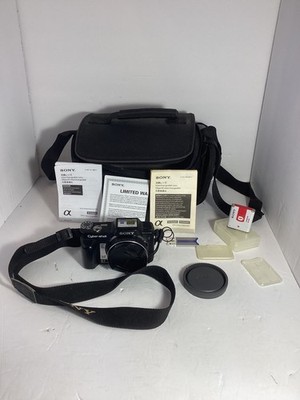 Sony Cybershot DSC-H10. With case,battery,charger,adapter Works screen cracked