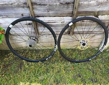 DT Swiss PR 1600 Spline 700C Clincher Disc Wheelset Black