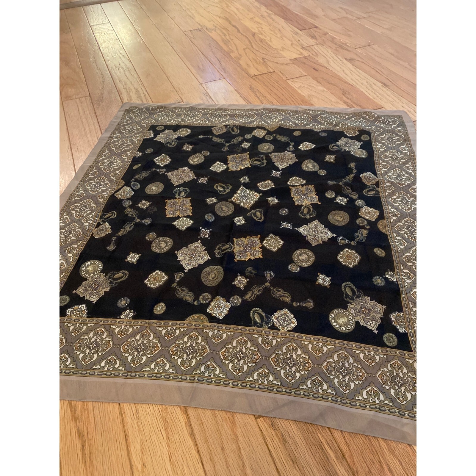 Dark square geometrical patterned thin fashion sc… - image 1