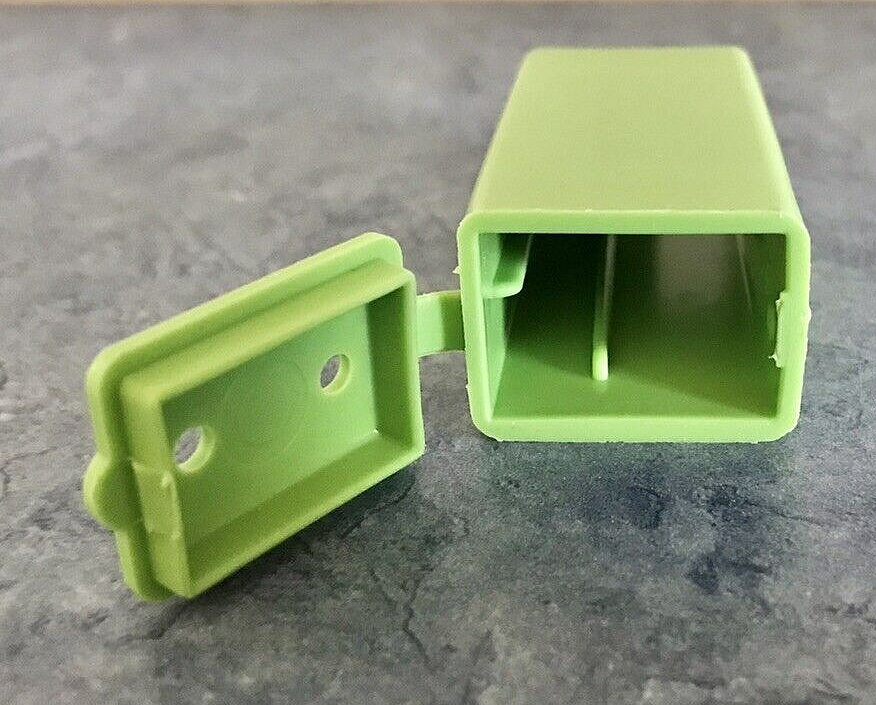 Lot of 4 Tupperware Vintage Toothbrush Cover/Protector/Holder 728