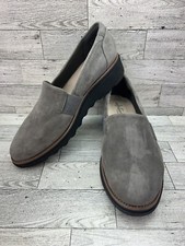Collection By Clarks Sharon Dolly Loafer Womens Sz 8 Gray Suede Slip On Comfort