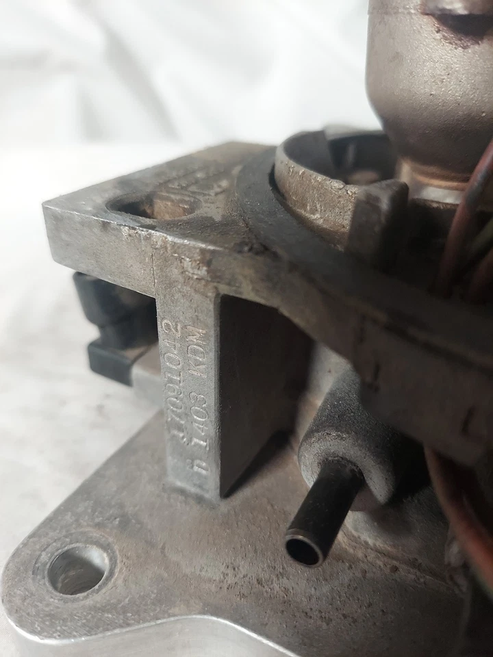 17091042 Chevy carrocería del acelerador TBI Foto 3 de 4