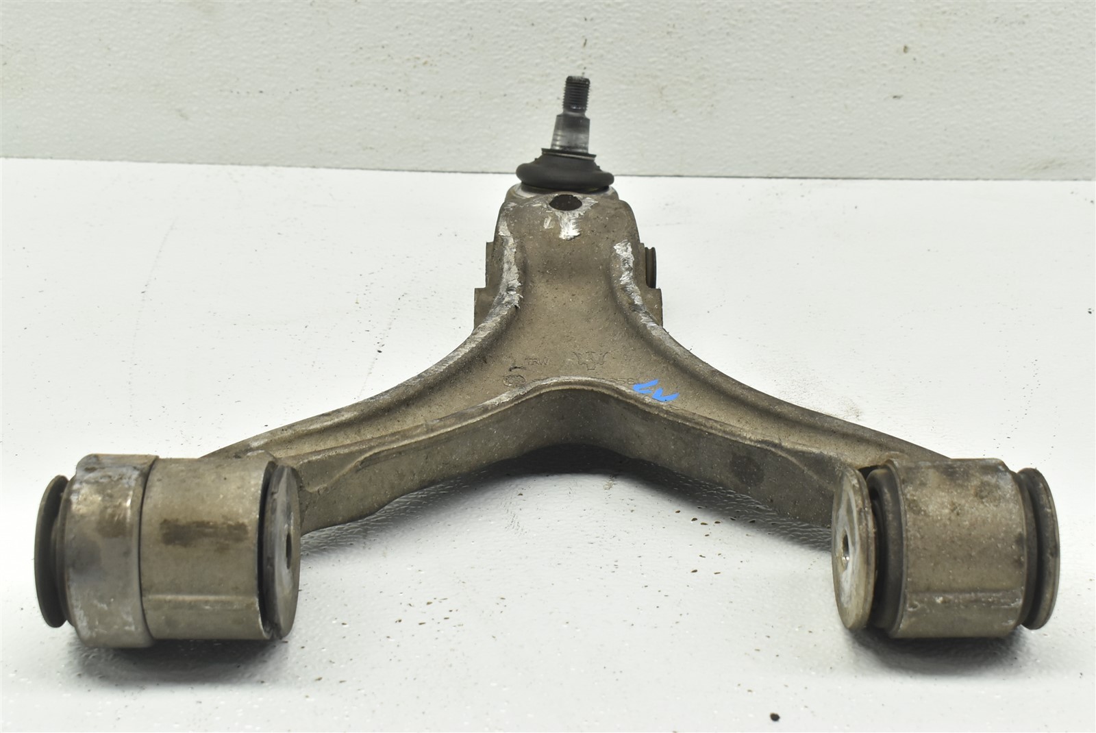 2005-2008 Maserati Quattroporte Control Arm Front Lower Left Driver LH 05-08