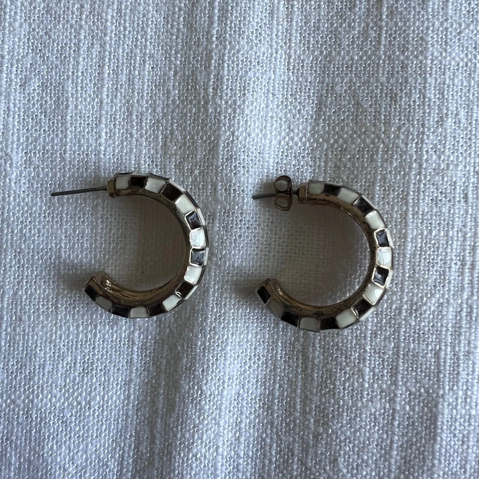 Checkered Hoop Earrings Brown White Gold Tone Checkerboard Pattern Jewelry - Image 4 of 4