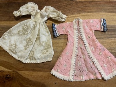 Vintage Faerie Glen Sindy Puppe Nachthemd und Kleid 12 Zoll Puppe Barbie Konvolut  