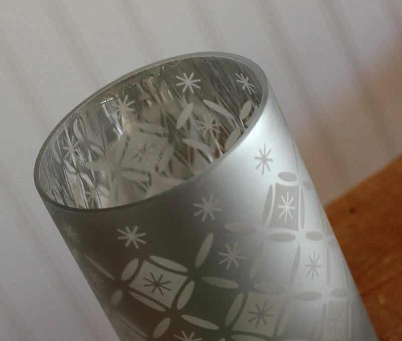 Castiçal de vidro furacão prata celebração decoração de Natal por etiqueta 6x4 polegadas - Imagem 4 de 4