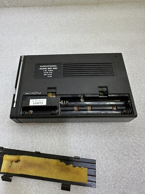 Radio à transistor Grundig Clock Boy 500 avec horloge et réveil