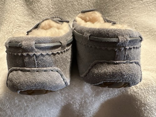 Zapatillas/mocasines UGG para mujer Ansley de gamuza forrados de piel de oveja talla 9 - Imagen 3 de 19