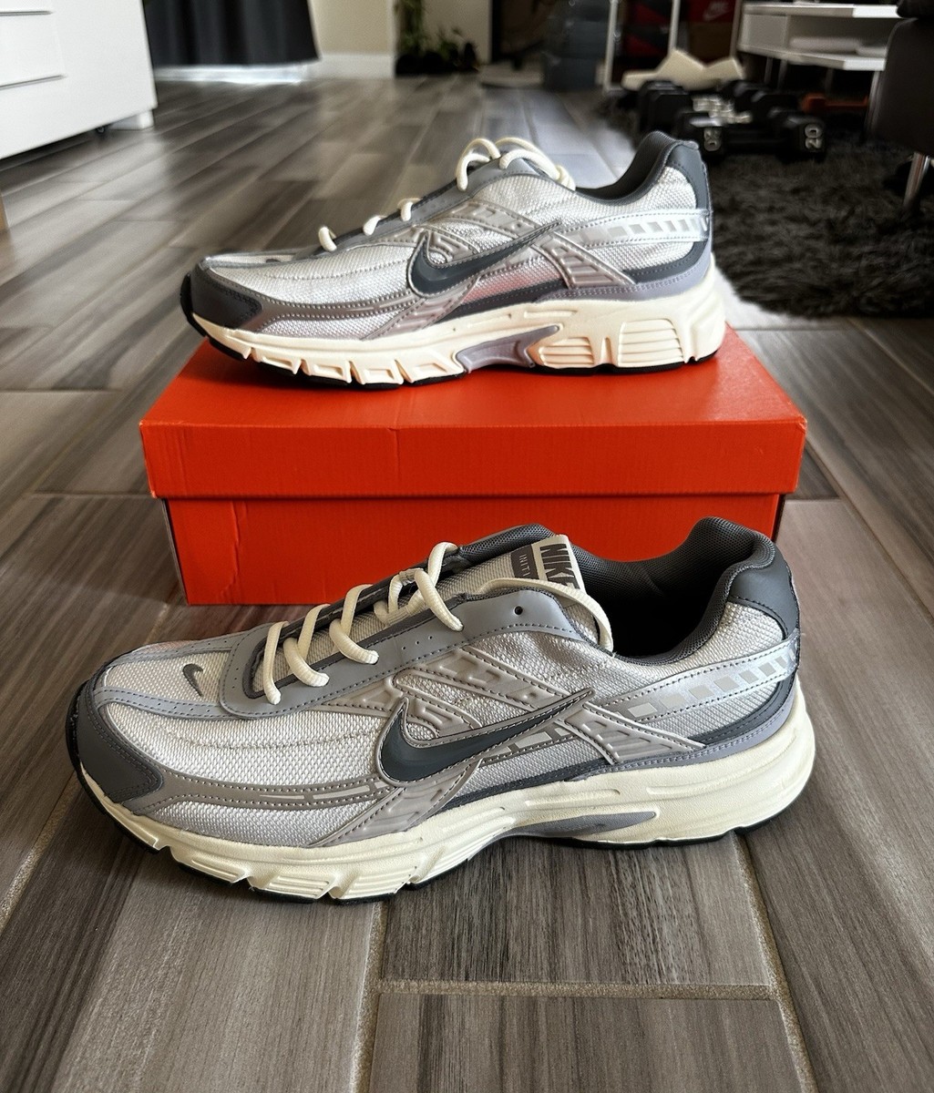 ◆人気急上昇◆ ◆NIKE◆ Initiator - llic silver abc-martnet_6906480001044