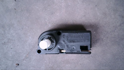 Leuchtweitenverstellung Vorne Rechts 1J0941295A VW Touran 1.9 TDI Bj 2004 1 T