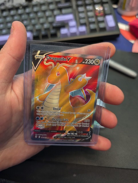 Dragonite V #191 (Evolving Skies (2021))