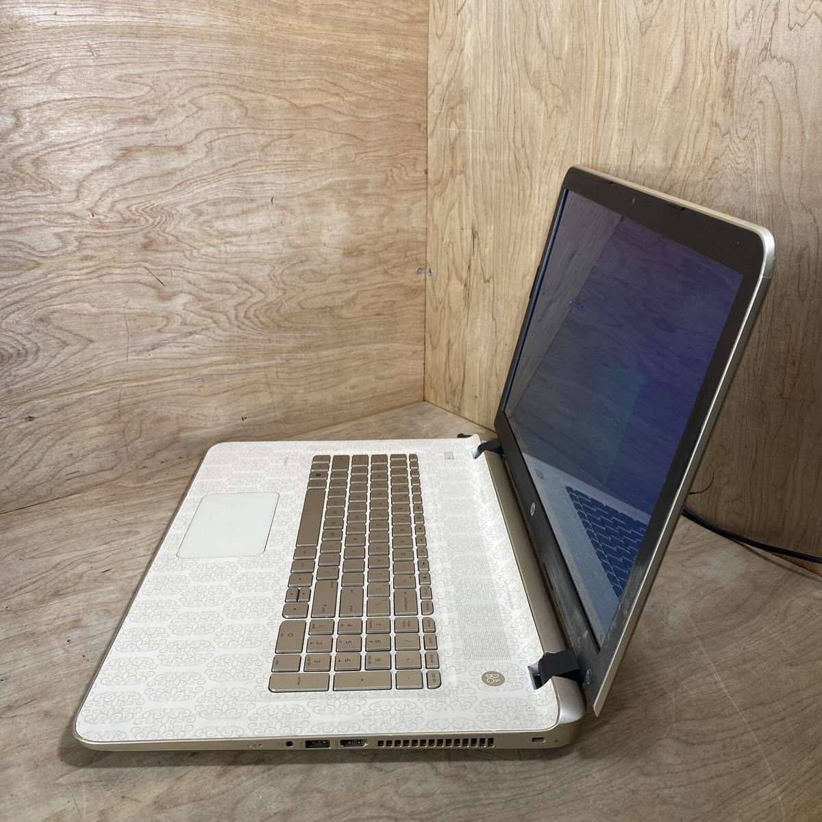 HP Pavilion 17-g199cy AMD A4-6210 R3@1.80GHz | 6GB | 256GB SSD