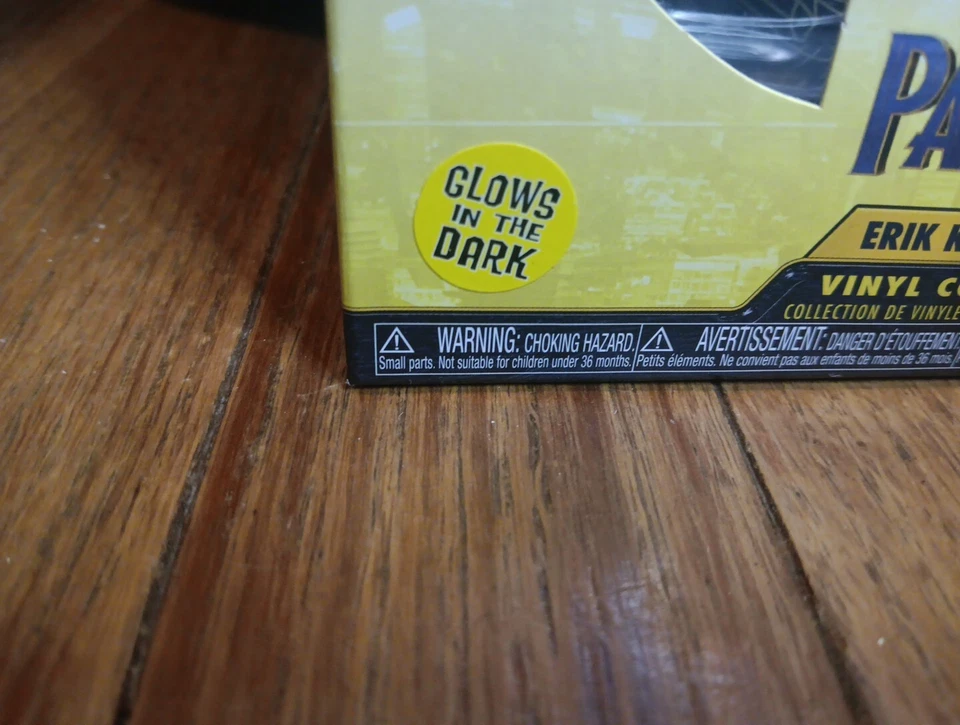 Brilla en la oscuridad Erik Killmonger, Black Panther, Funko Dorbz Foto 3 de 4