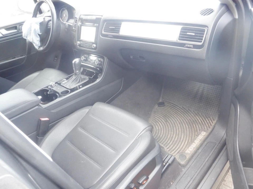 Medidor de flujo de aire de inyección de combustible usado se adapta a: Volkswagen Touareg 2014 3,6 grado A Foto 4 de 4