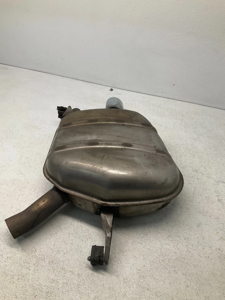 Silenciador 3,5 L 17430-0P260 compatible con 2011 2012 2013 2014 2015 2016 Toyota Sienna OEM Foto 2 de 4