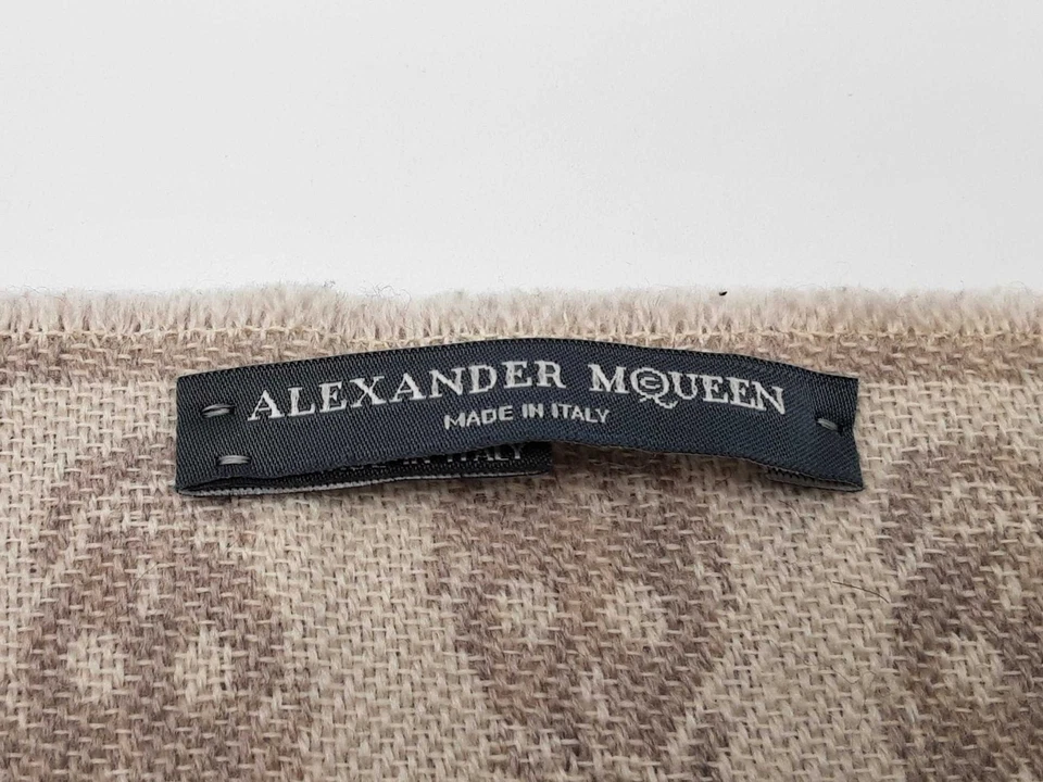 Alexander Mcqueen Skull Print Beige Gray Wool Scarf Do1025lorde - Image 4 of 4
