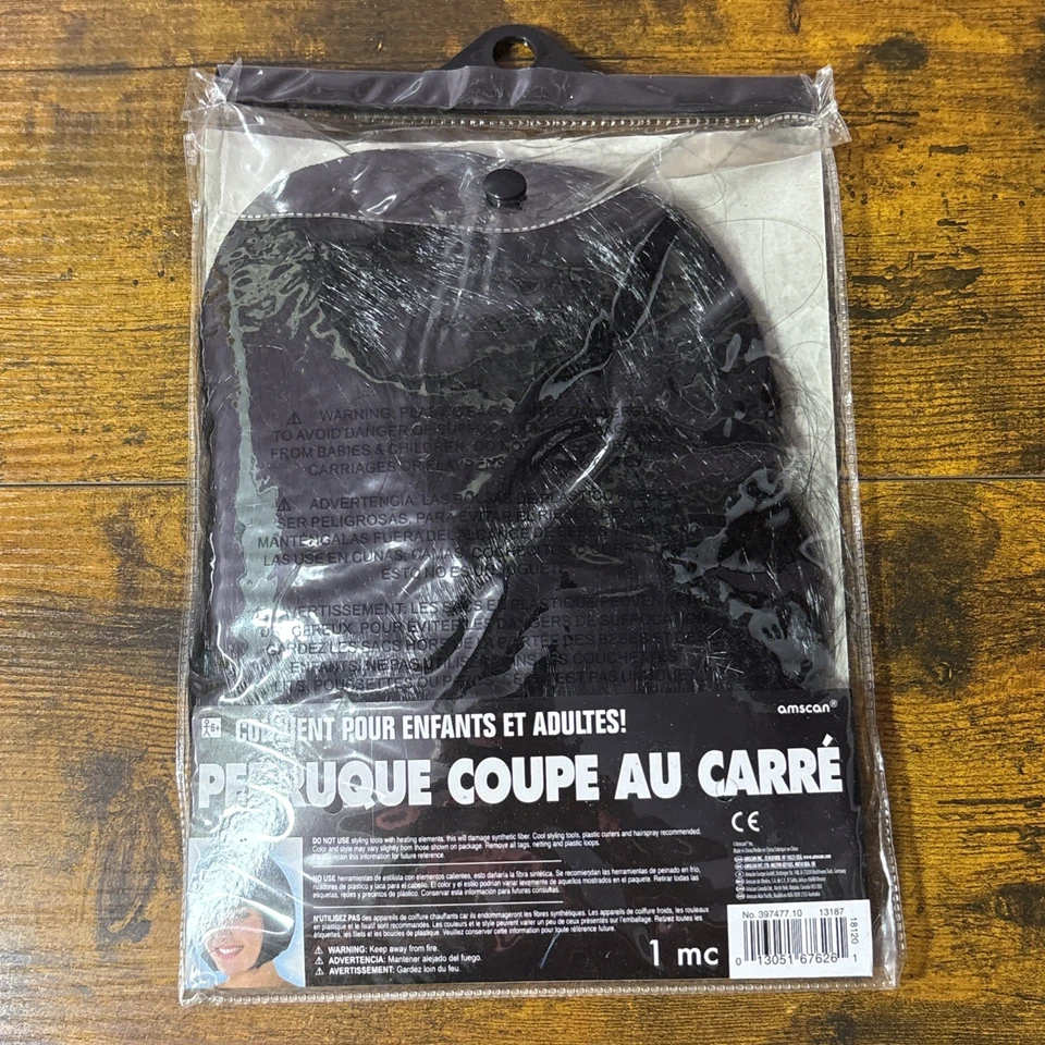 Amscan Black Short Bob Flapper Cosplay Wig Halloween Accessory - Image 3 of 3