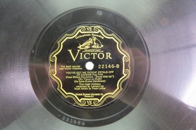 High Hatters - VICTOR 22146 - You've Got Me Pickin' Petals Off