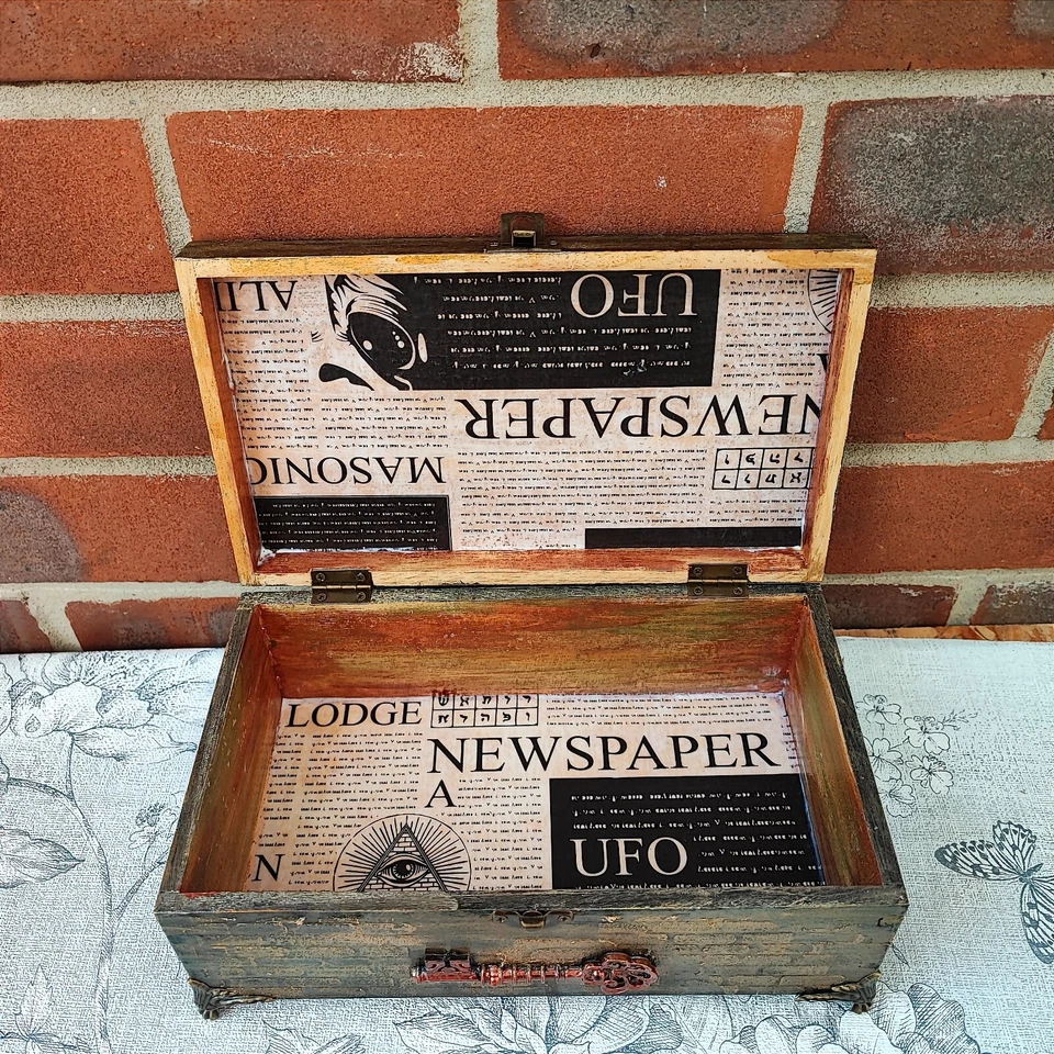 Steampunk Style Dragon Wooden Box, Angel Wings and Key Embellishments - Image 4 of 4