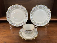 Haviland Limoges DAUPHINE Pattern Cup, Saucer & Salad Plates Set, France