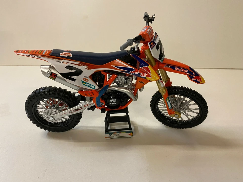 Red Bull KTM 450 SX-F, #2  Cooper Webb, Motocross Motorrad New Ray 1:10 - Bild 2 von 4