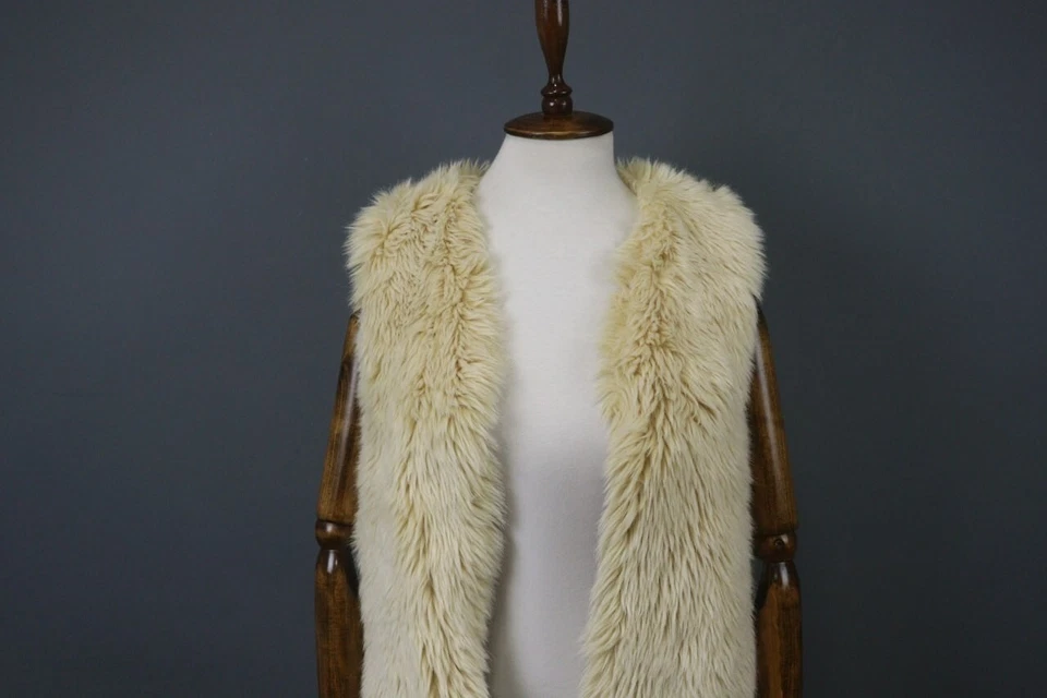 Chaleco cárdigan SANDRO crema frente abierto calce regular sin mangas de piel sintética talla 2 Foto 2 de 4