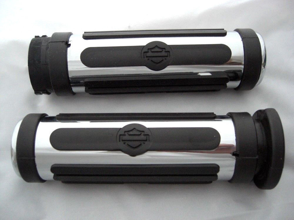Harley OEM NEW Chrome and Rubber Hand Grips -Pair - 56246-08 USA