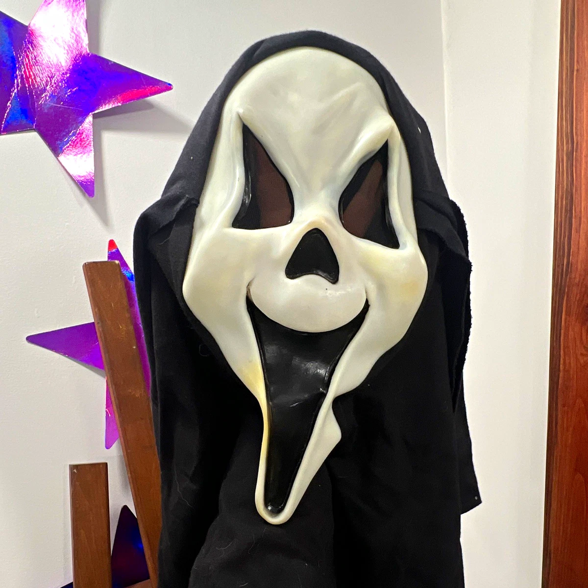 1990 VTG scream mask smiley ghost face GEN 1 stamped