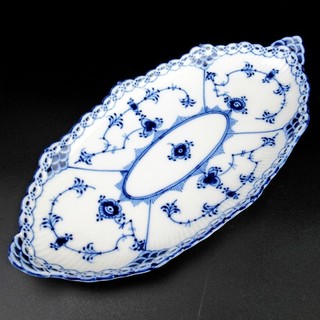 Royal Copenhagen Porcelain Plate Tray Muslin Painted Half Lace 1st Choice 1/613