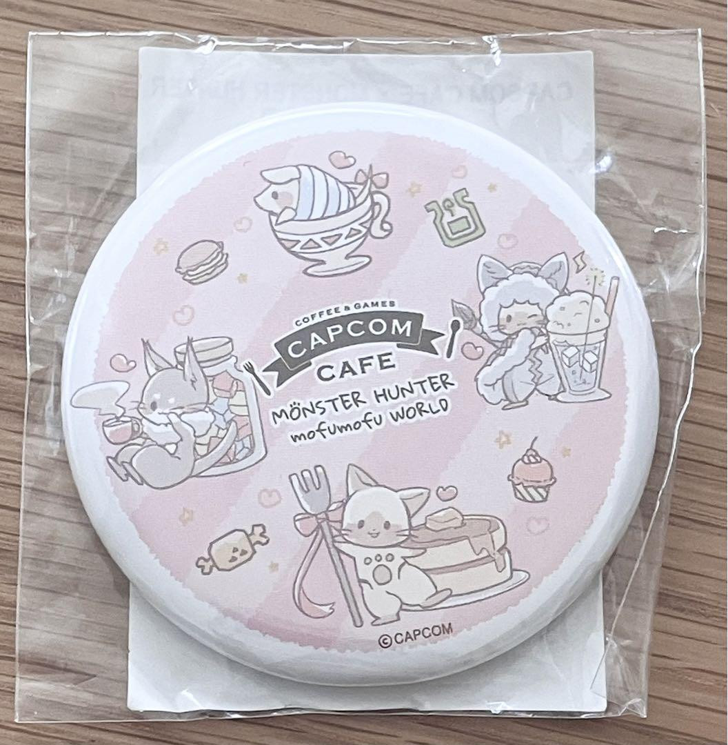 Capcom Cafe Monster Hunter Mofumofuwarudo Collaboration Limited Can Badge
