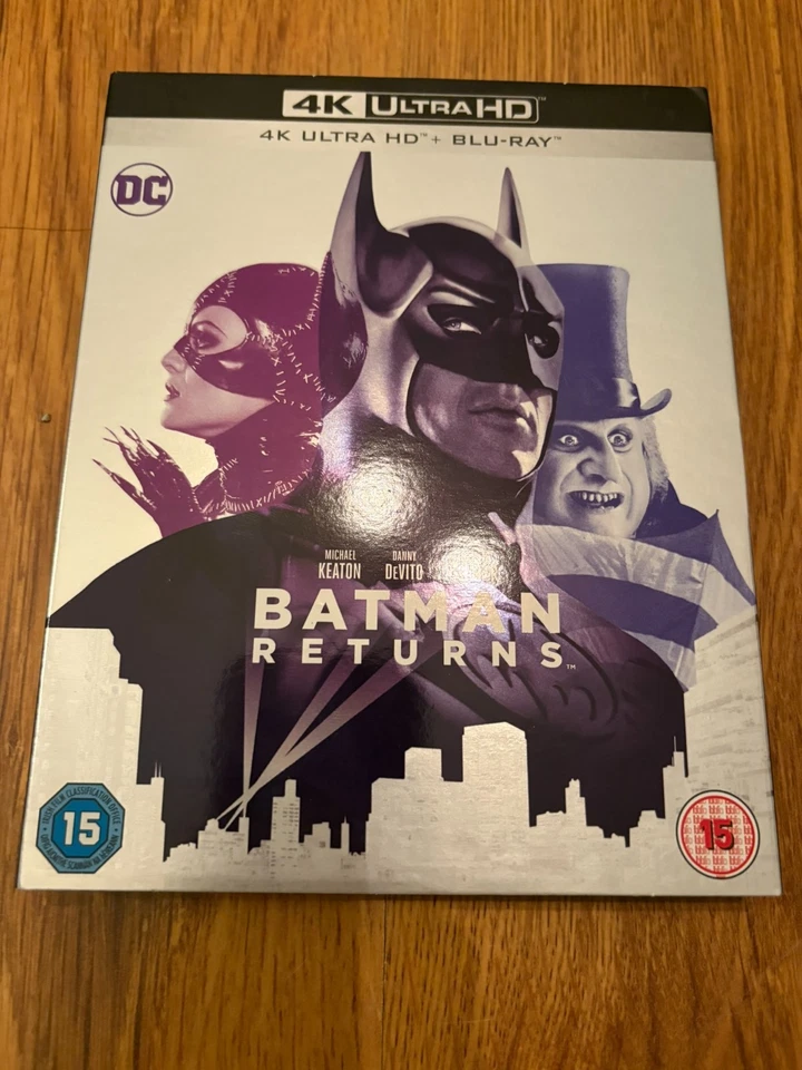 Batman Returns (4K UHD Blu-ray/Blu-ray, 1992) - Image 3 of 4